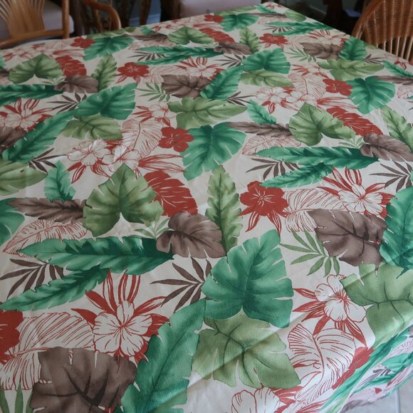 EUC Tropical Leaf Polyester Tablecloth 60" x 84" - Picture 1 of 6